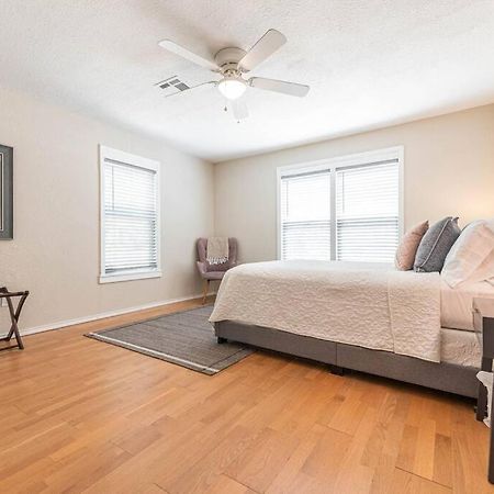 Escape To A Restored 1920S East Waco Bungalow エクステリア 写真