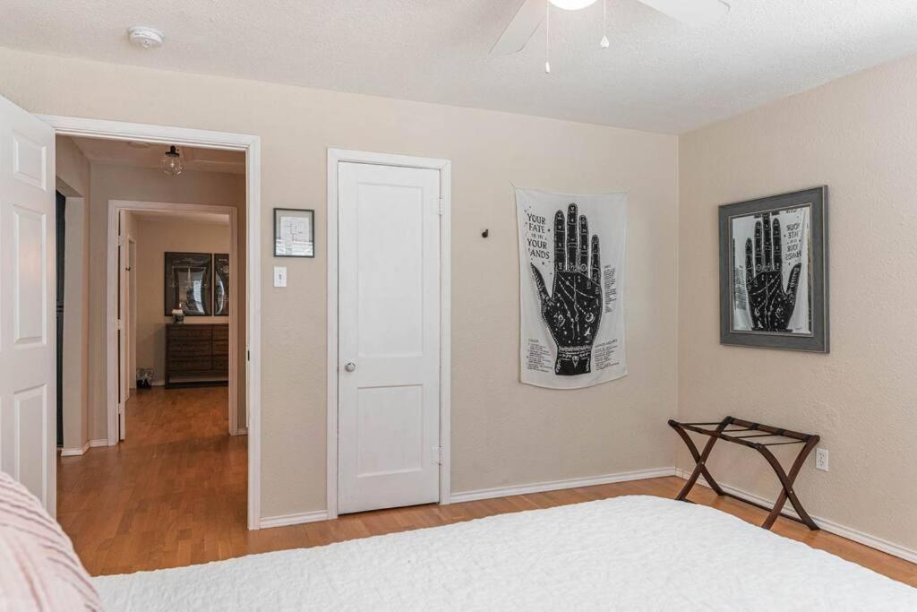 Escape To A Restored 1920S East Waco Bungalow エクステリア 写真