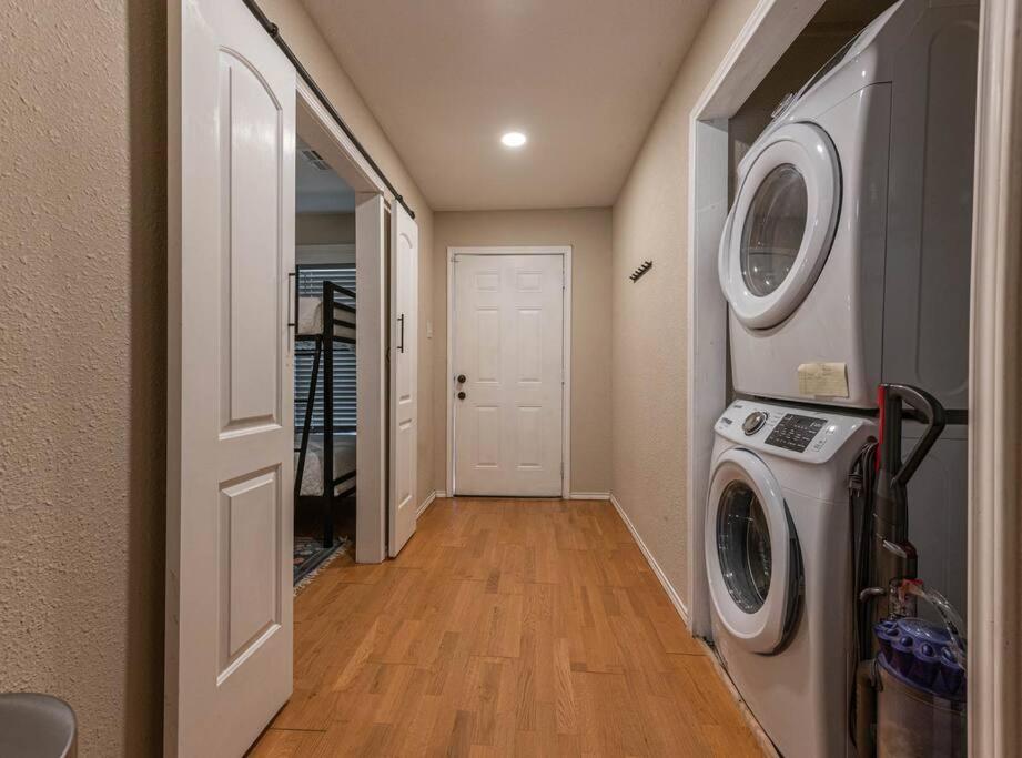Escape To A Restored 1920S East Waco Bungalow エクステリア 写真